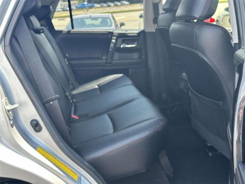 Used 2024 Toyota 4Runner TRD Off-Road Premium image 7