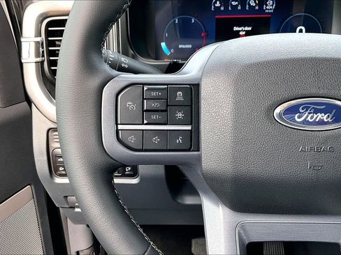 New 2026 Ford F250 Lariat w/ Black Appearance Package AWD/4WD image 19