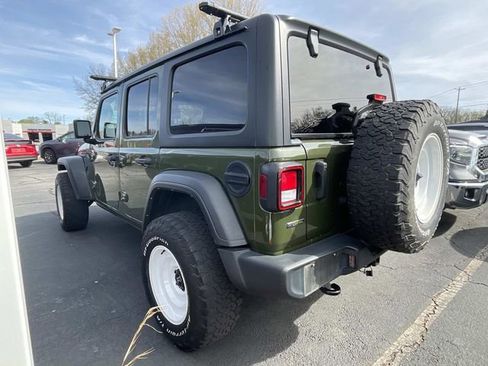 Used 2022 Jeep Wrangler Unlimited Sport image 2