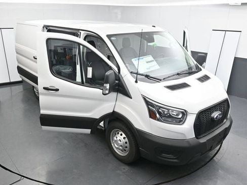 New 2025 Ford Transit 250 Low Roof AWD image 32