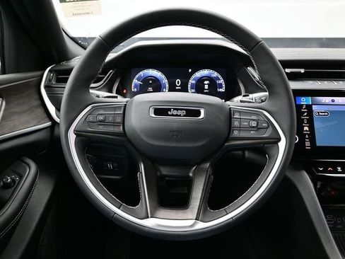 New 2026 Jeep Grand Cherokee Altitude AWD/4WD image 25