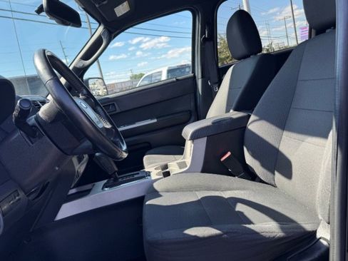 Used 2012 Ford Escape XLT AWD/4WD image 18