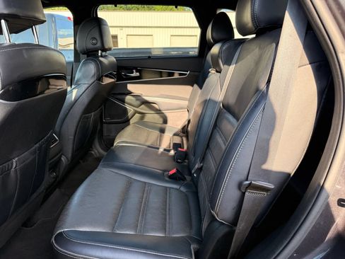 Used 2017 Kia Sorento SX AWD/4WD image 21