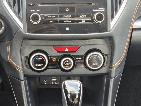 Used 2023 Subaru Crosstrek 2.5i Limited w/ Moonroof Package image 18