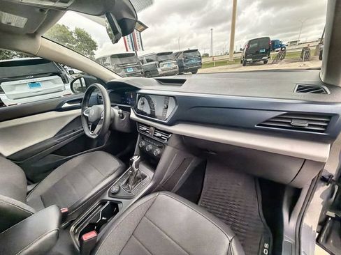 Used 2022 Volkswagen Taos SE AWD/4WD image 28
