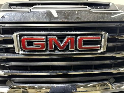 Used 2024 GMC Sierra 2500 SLE image 9