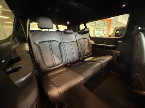 New 2026 Jeep Grand Wagoneer L Limited AWD/4WD image 14