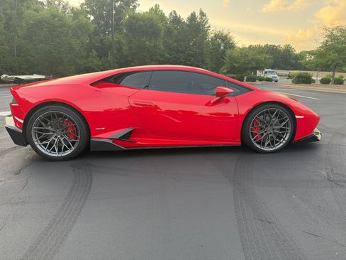 Used 2015 Lamborghini Huracan LP 610-4 AWD/4WD image 4