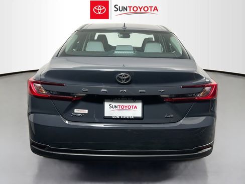 Used 2025 Toyota Camry LE FWD image 5
