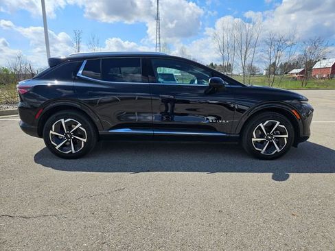 Used 2025 Chevrolet Equinox EV LT image 8