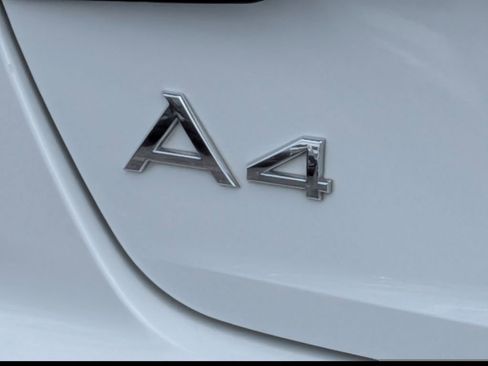 Used 2022 Audi A4 2.0T Premium Plus AWD/4WD image 11