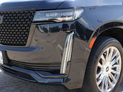 Used 2021 Cadillac Escalade Premium Luxury RWD image 27