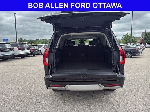 Used 2025 Ford Expedition Max Platinum AWD/4WD image 11