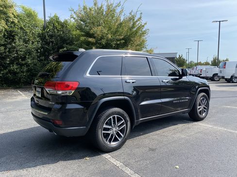Used 2018 Jeep Grand Cherokee Limited AWD/4WD image 9