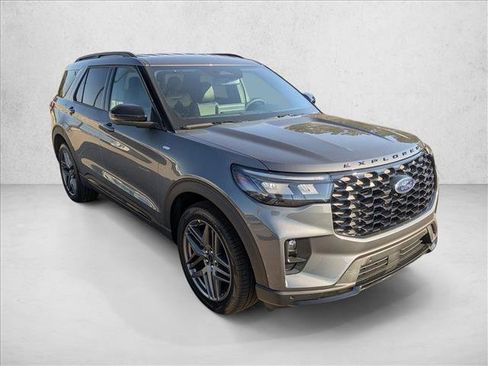 New 2026 Ford Explorer ST-Line w/ ST-Line Street Pack RWD image 6