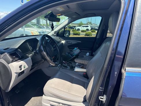 Used 2019 Honda Pilot EX-L image 2
