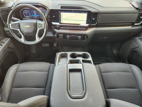 Used 2022 Chevrolet Silverado 1500 LT w/ Convenience Package II AWD/4WD image 28