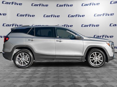 Used 2024 GMC Terrain SLT image 7