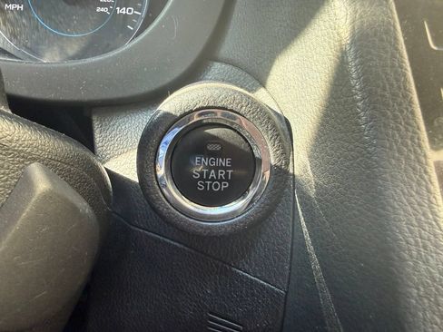 Used 2017 Subaru Forester 2.5i Touring AWD/4WD image 13