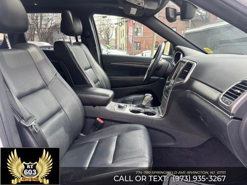 Used 2018 Jeep Grand Cherokee Limited image 13