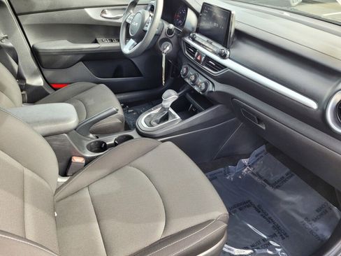 Used 2023 Kia Forte LXS image 20