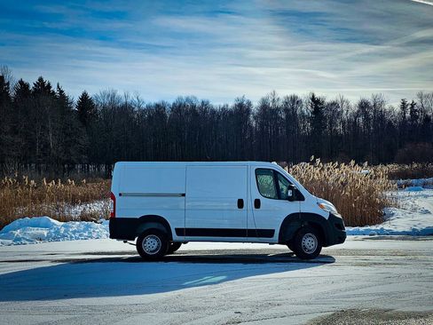 New 2026 RAM ProMaster 2500 w/ Convenience Group image 2
