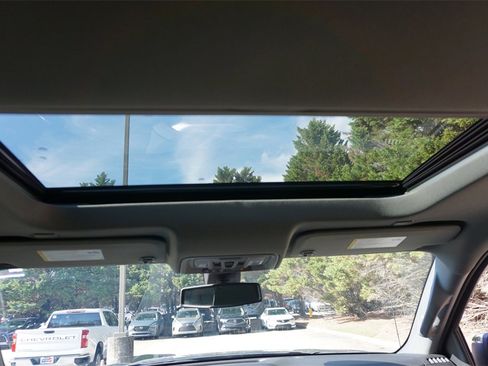 Used 2020 GMC Sierra 1500 SLT w/ SLT Premium Plus Package image 16