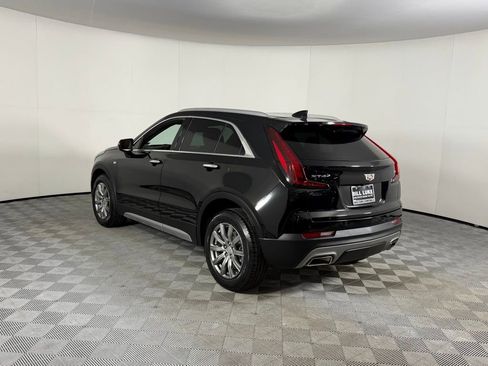 Used 2023 Cadillac XT4 Premium Luxury image 10