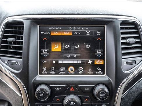 Used 2015 Jeep Grand Cherokee Limited AWD/4WD image 19