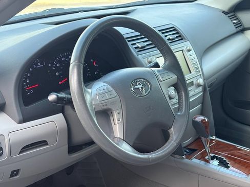 Used 2011 Toyota Camry XLE w/ SE/XLE Extra-Value Pkg FWD image 12