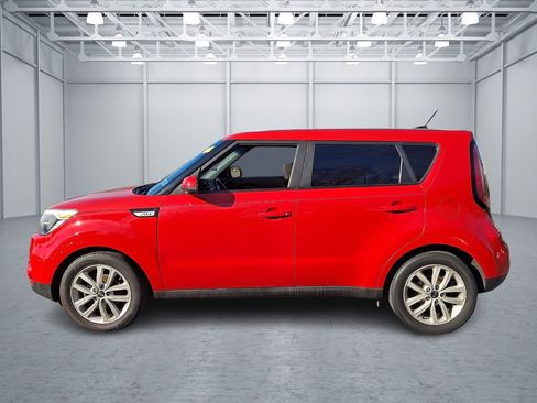 Used 2017 Kia Soul + FWD image 2