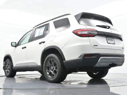 Used 2024 Honda Pilot TrailSport image 58