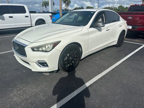 Used 2019 INFINITI Q50 Luxe AWD/4WD image 2