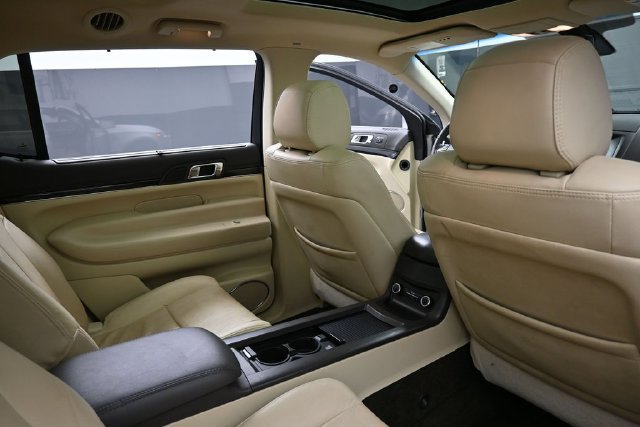 Used 2019 Lincoln MKT AWD image 33