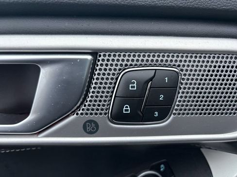 Used 2023 Ford Explorer Limited w/ Equipment Group 301A image 17