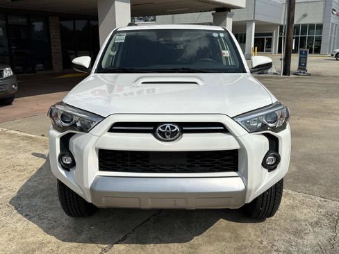 Used 2024 Toyota 4Runner TRD Off-Road image 3
