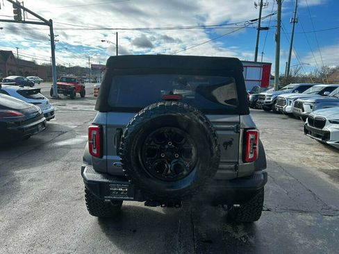 Used 2022 Ford Bronco Badlands image 4