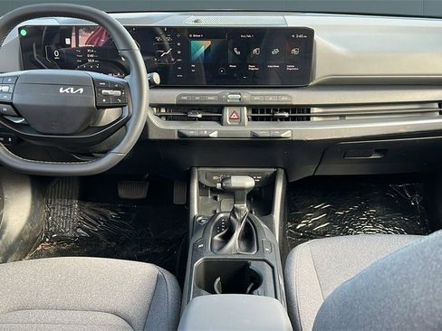 Used 2025 Kia K4 EX image 6