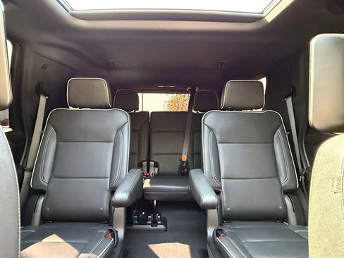 Used 2023 Chevrolet Tahoe Premier w/ Advanced Technology Package AWD/4WD image 39