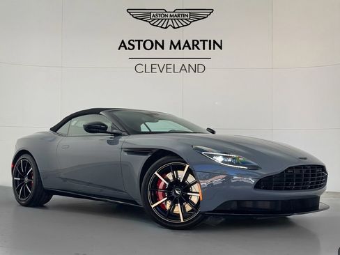 Used 2023 Aston Martin DB11 Volante image 1