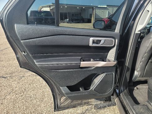 Used 2023 Ford Explorer XLT w/ Equipment Group 202A image 24