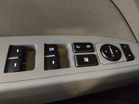 Used 2019 Hyundai Elantra SEL FWD image 27