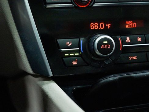 Used 2015 BMW 535i Gran Turismo xDrive image 34