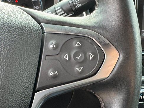 Used 2023 Chevrolet Traverse LT image 20