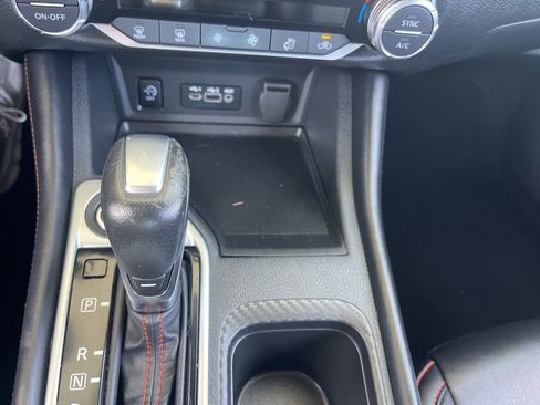 Used 2024 Nissan Sentra SR w/ SR Premium Package FWD image 21