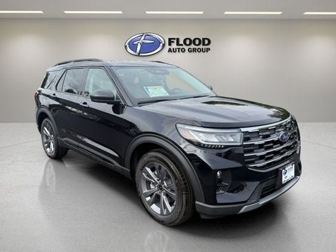 New 2026 Ford Explorer Active w/ Active Comfort Package AWD/4WD image 1