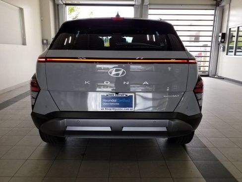 Certified 2025 Hyundai Kona Limited AWD/4WD image 21