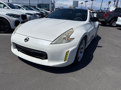 Used 2013 Nissan 370Z Coupe w/ Sport Pkg RWD image 1
