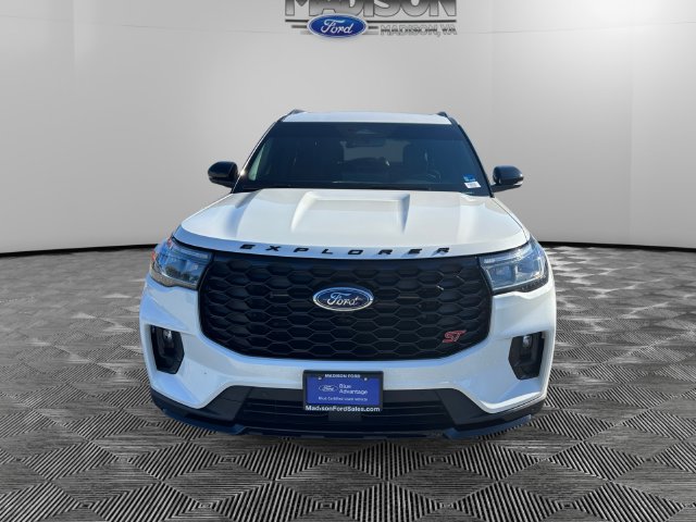 Certified 2025 Ford Explorer ST AWD/4WD image 8