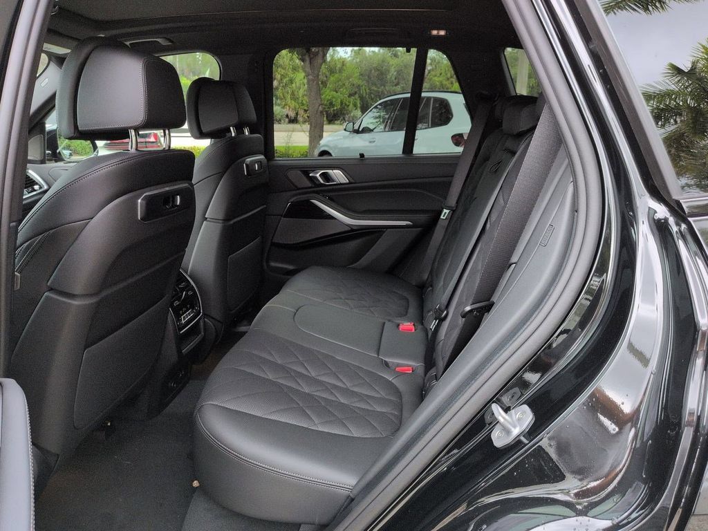 New 2026 BMW X5 xDrive40i w/ M Sport Package AWD/4WD image 14